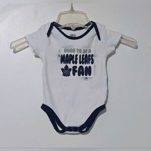Maple Leafs Baby Onesie/Bodysuit! 12m; NWOT; BRAND NEW; Must-have for Leaf fans!